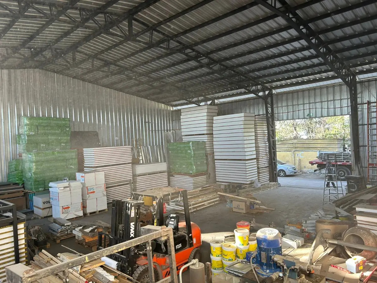 Se Arrienda Galp&oacute;n Industrial 500 M2 En La Pintana